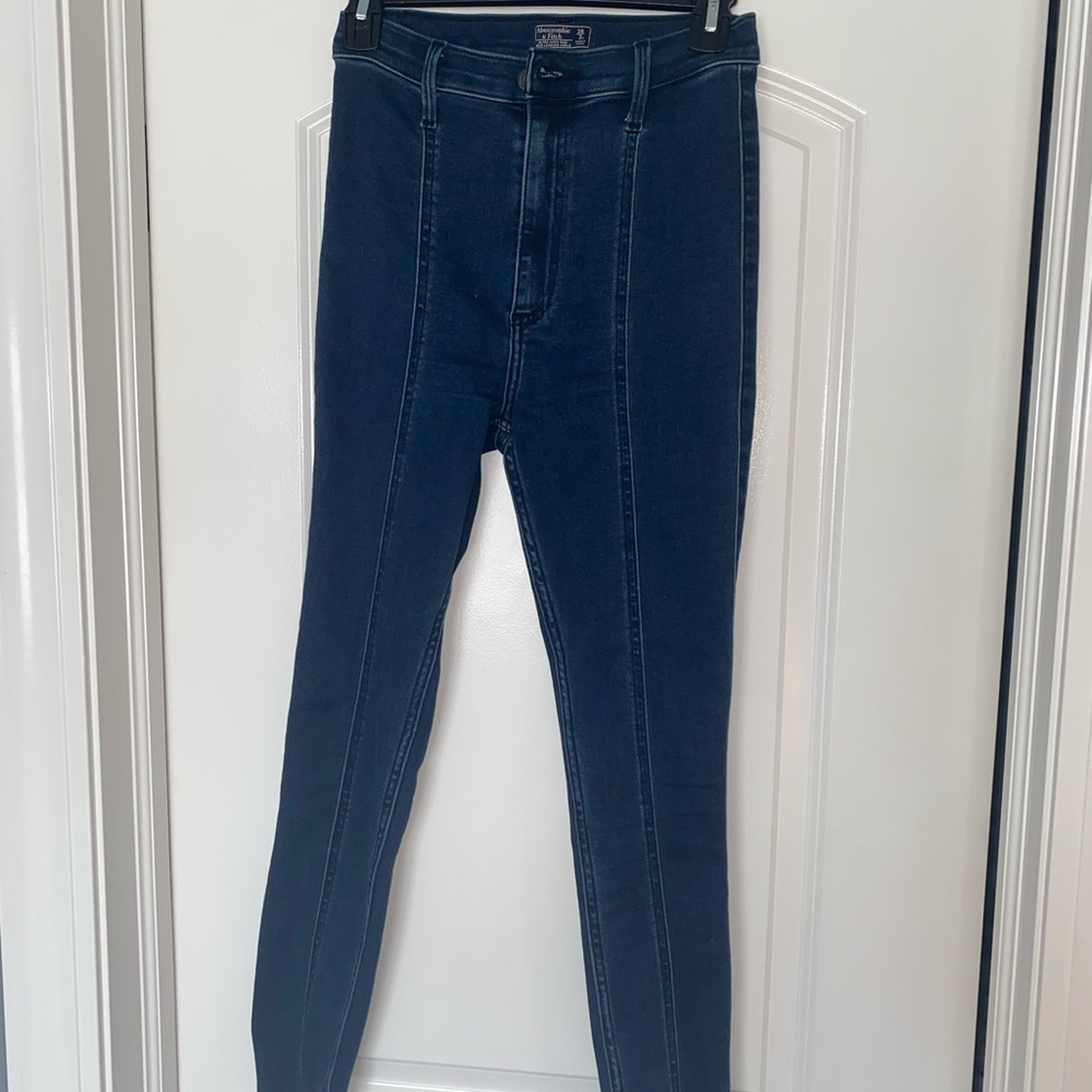 Abercrombie & Fitch Ultra High Rise Jean Legging